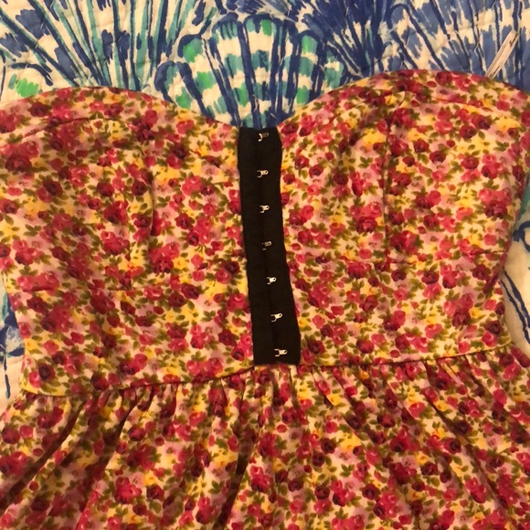 Forever 21 strapless sweetheart floral dress - Picture 2 of 5